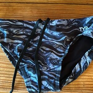 Men’s TYR swim.  Size 32